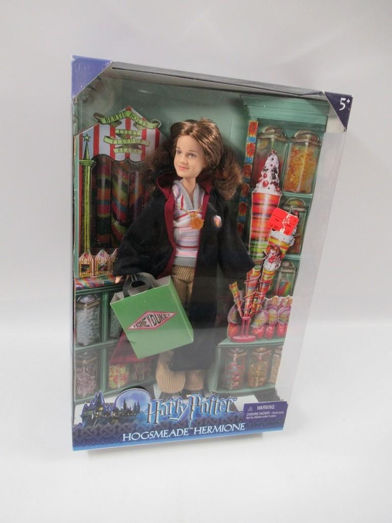 Harry Potter Hogsmeade Hermione Fashion Doll Mattel 2003