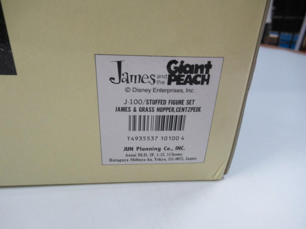James and the Giant Peached Stuffed Figure Set
