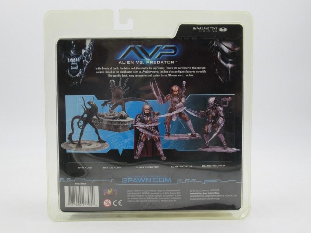 AVP Alien Vs. Predator Action Figure Lot w/Playset