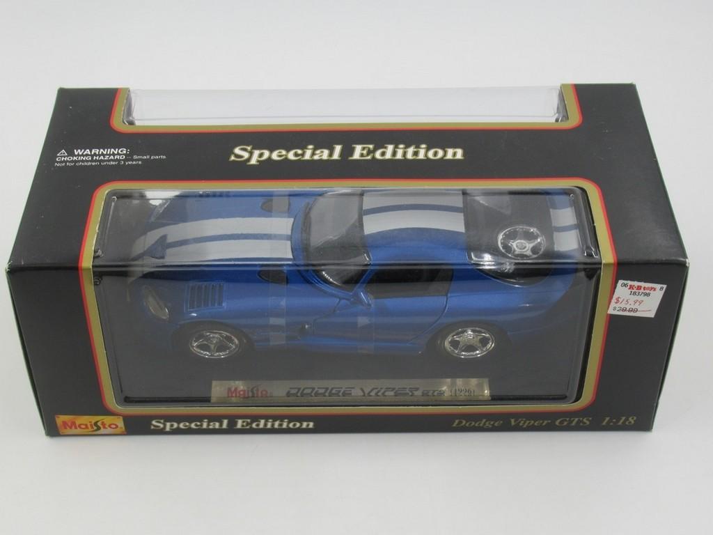 Maisto 1:18 Scale Die-Cast Vehicle Lot