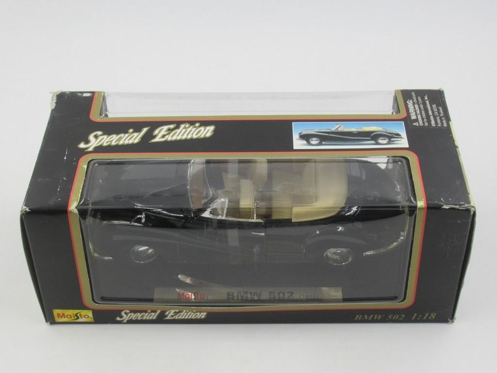 Maisto 1:18 Scale Die-Cast Vehicle Lot
