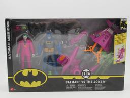 Batman Missions/Batman 80 Years Figures & Batmobile 2019 Mattel Lot of (2)