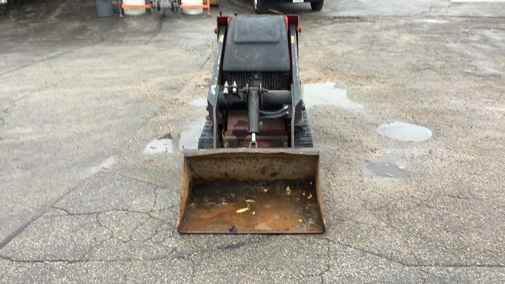 Toro Dingo TX420 Walk Behind Skid Loader,