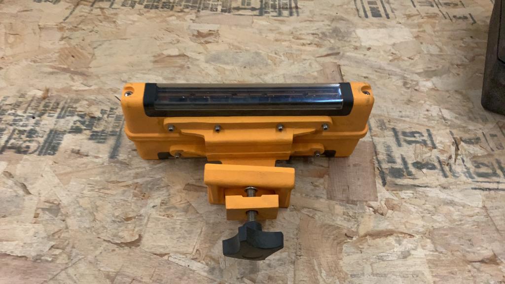 Spectra Precision R2S-S Laser Receiver,