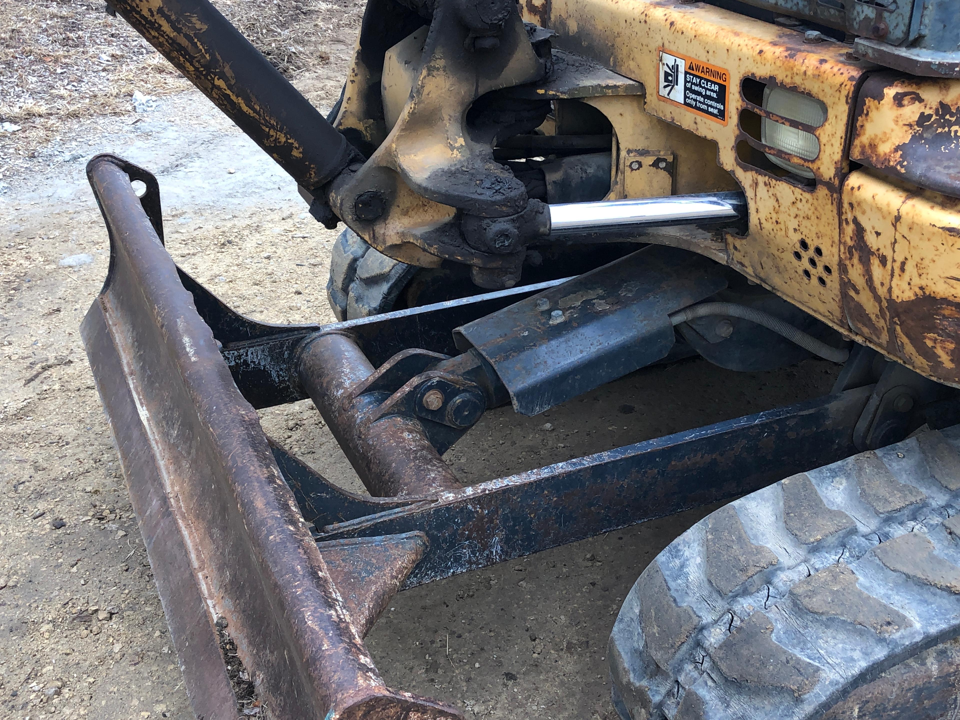 2000 John Deere 27 ZTS Mini Excavator,
