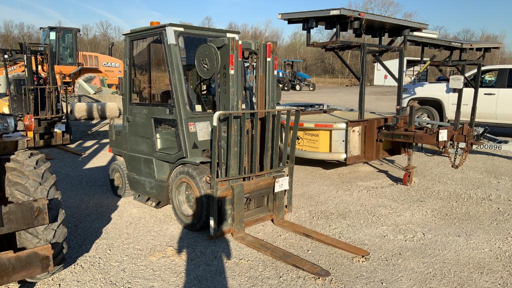 Hyster H40XM Pneumatic Forklift,