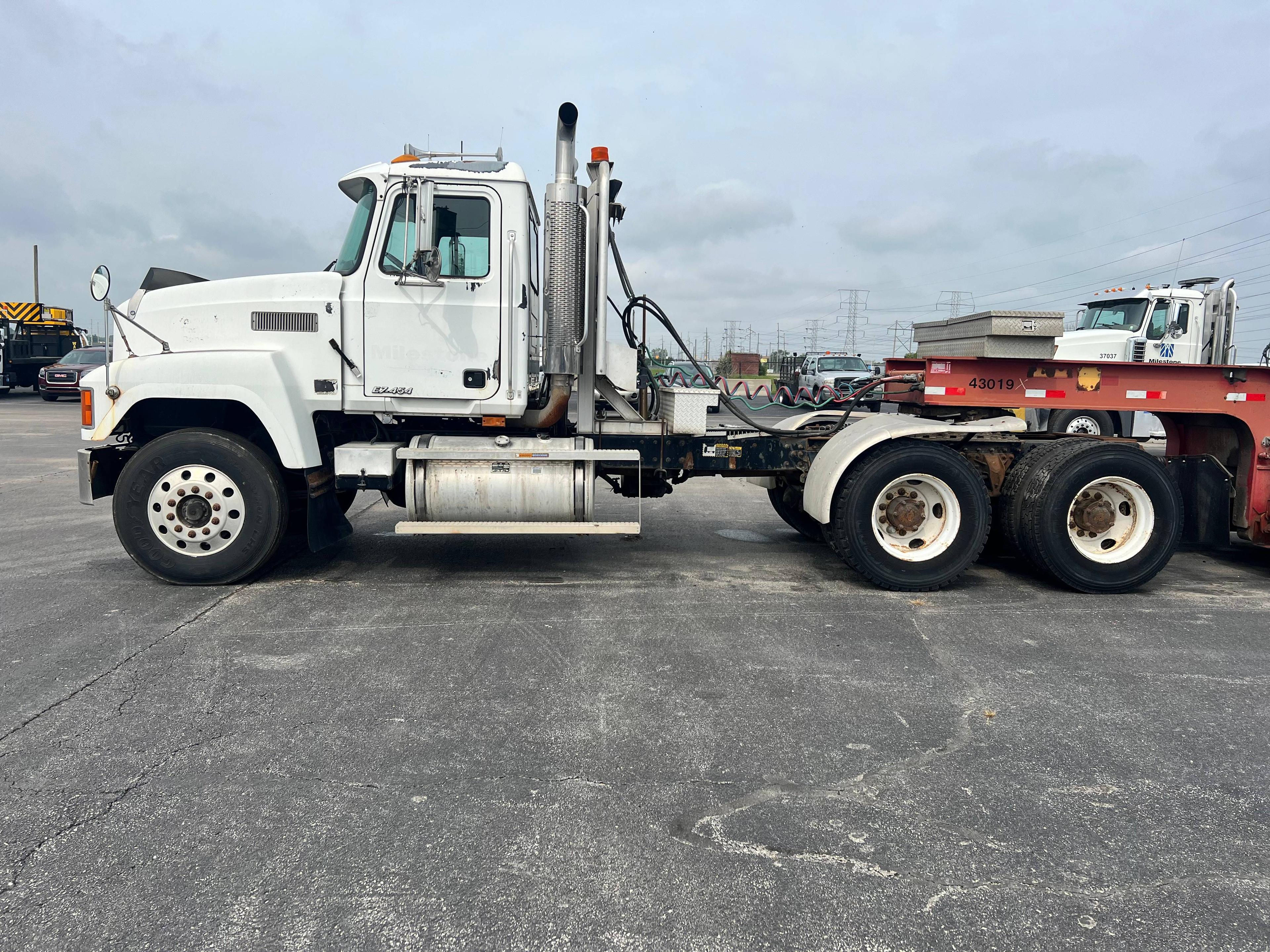1998 Mack CH613 Day Cab Truck Tractor,