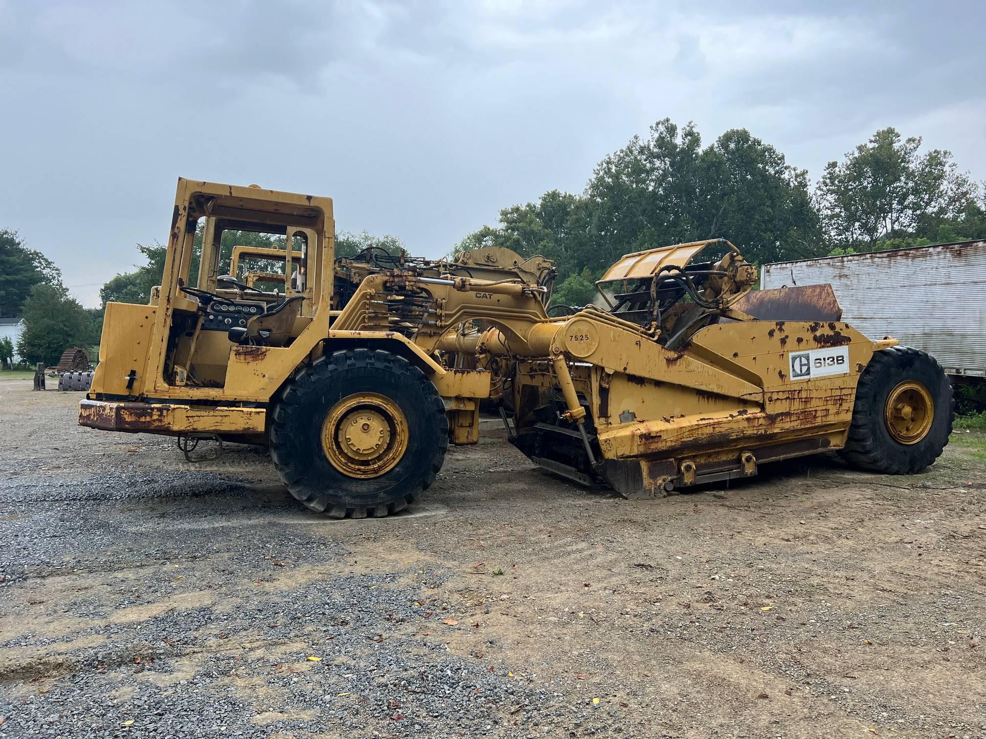 Cat 613B Self Elevating Scraper,
