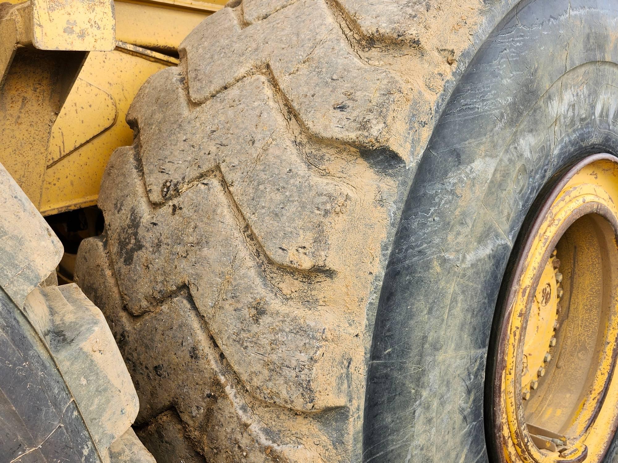 John Deere 400D  Haul Truck