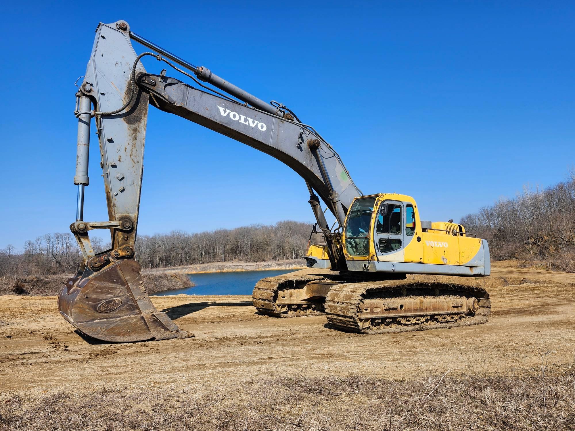 Volvo EC460 LC Excavator