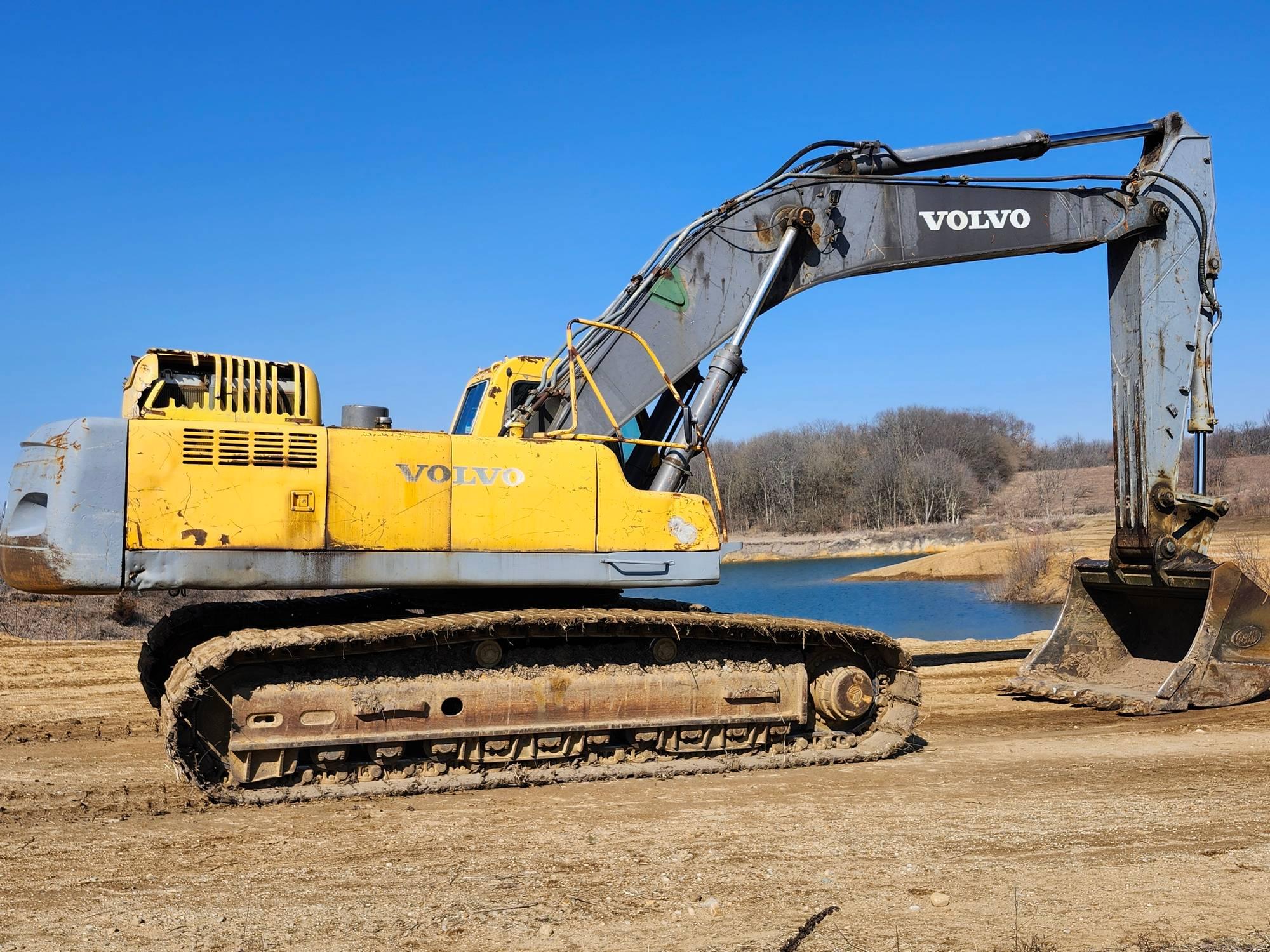 Volvo EC460 LC Excavator