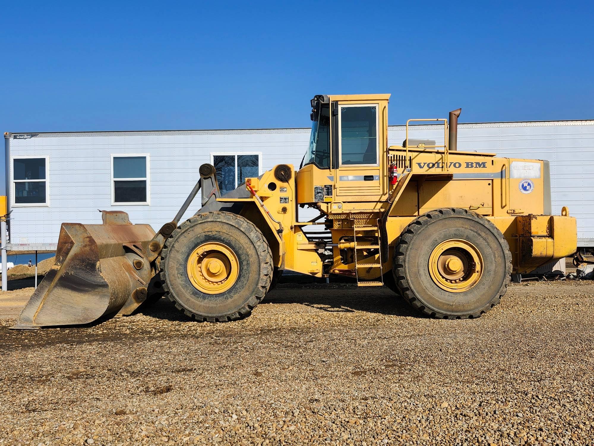 Volvo BM L180 Rubber Tired Loader