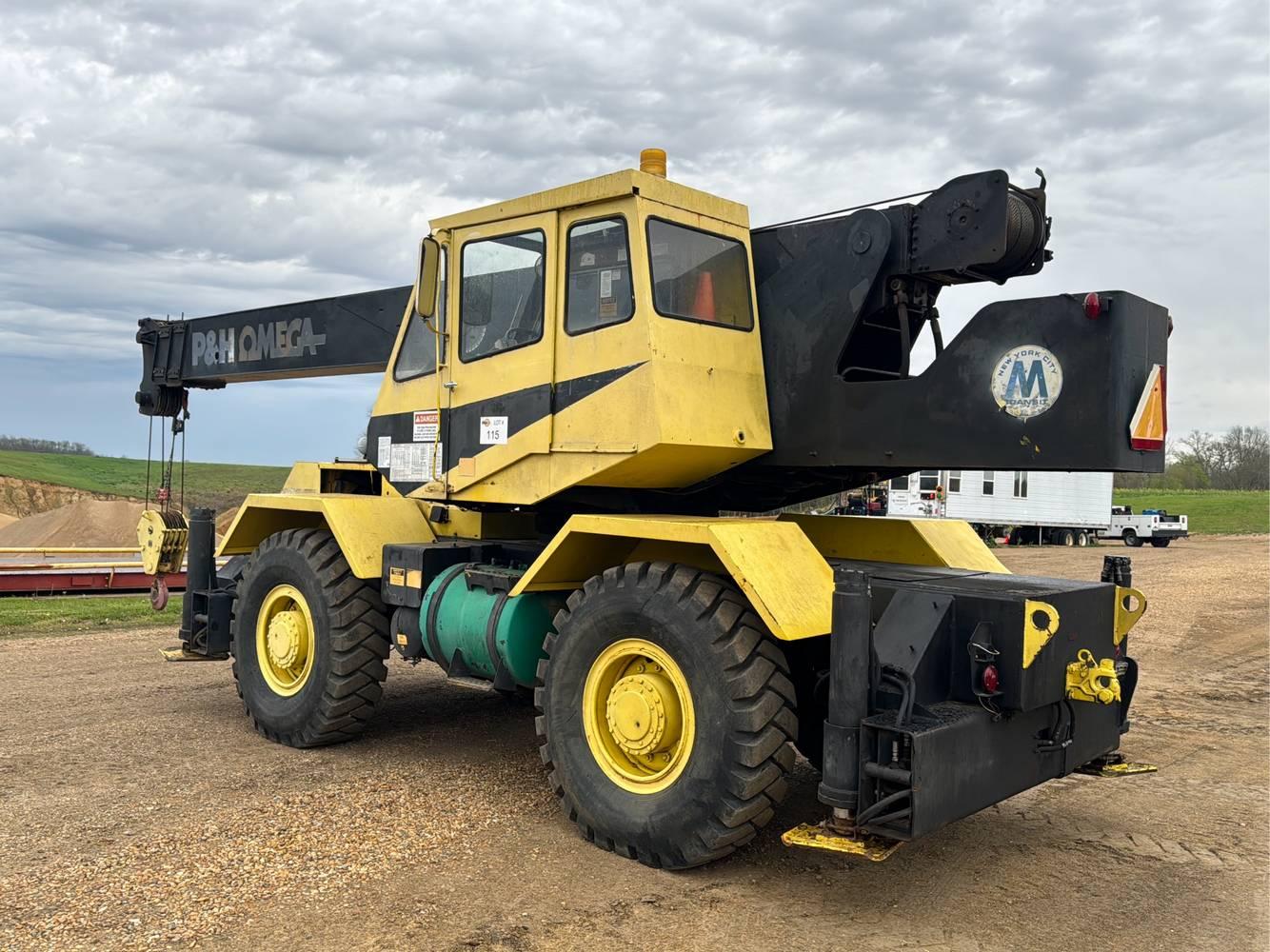 P&H  18 Ton Rough Terrain Crane