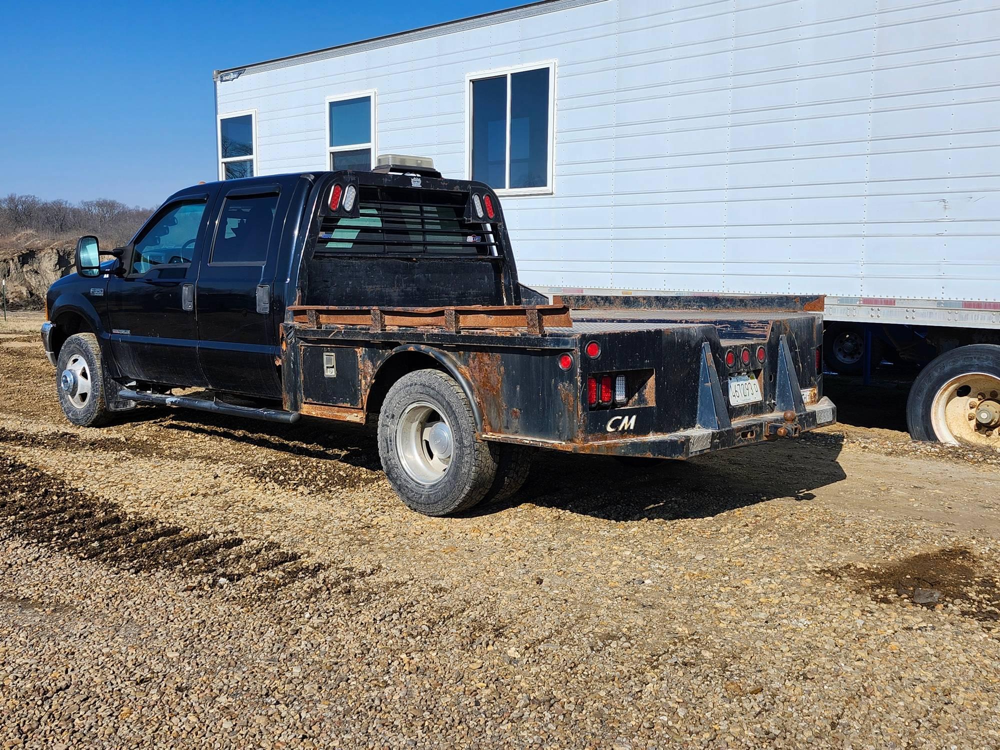 1999 Ford F350 Super Duty Flatbed Truck