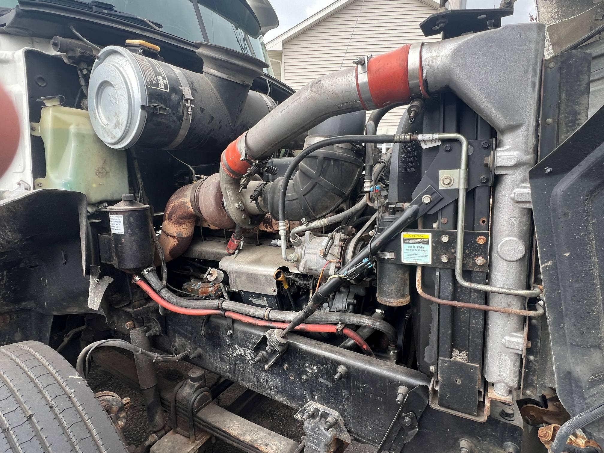 1998 Mack CH613 Truck Tractor