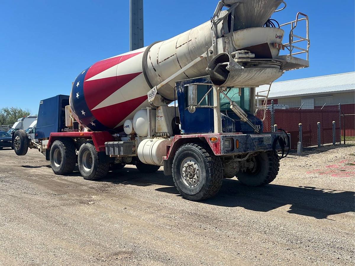 2001 Advance Mixer Truck Terex Advance Mixer, Front Discharge