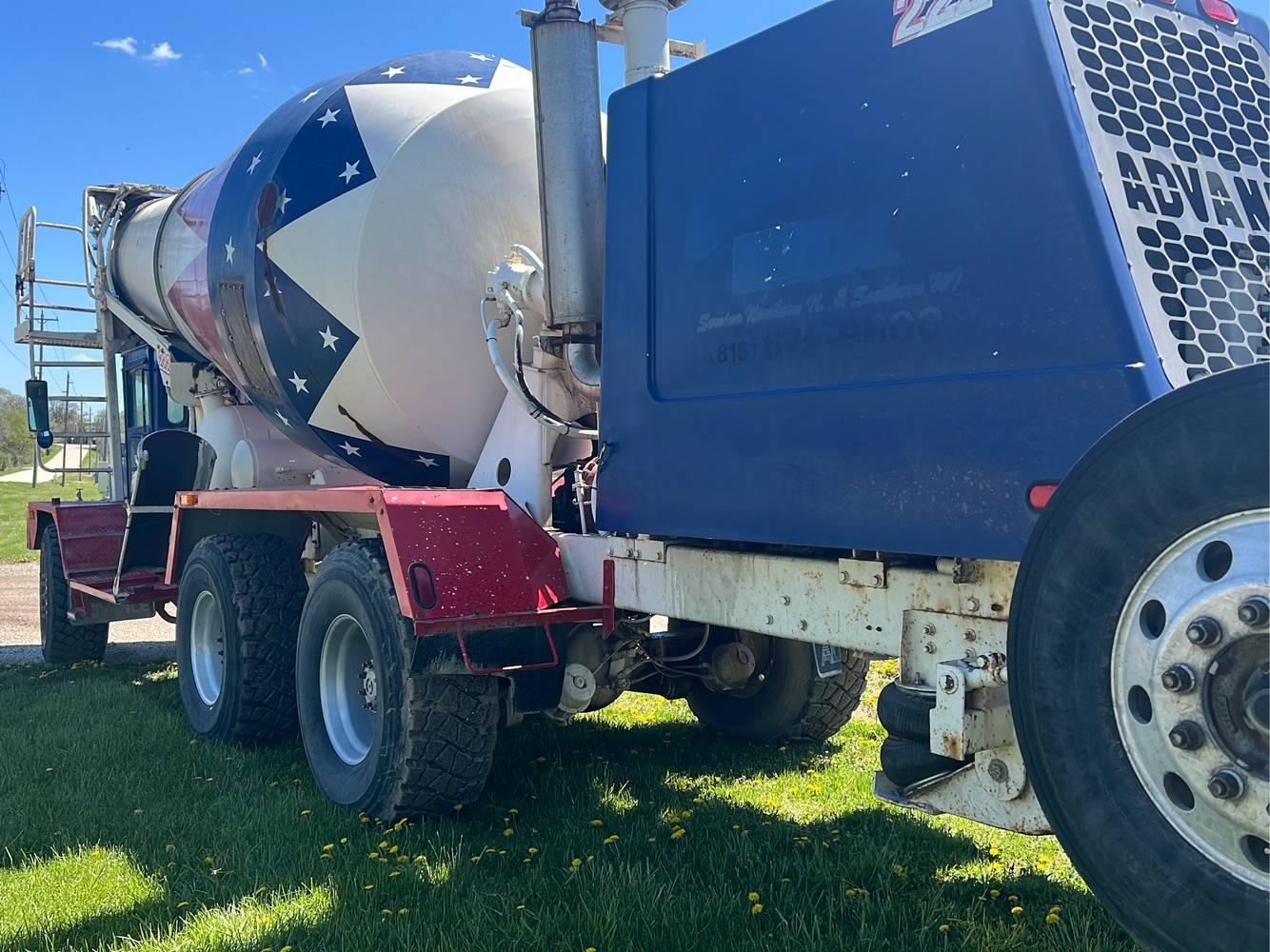 2000 Advance Mixer Truck C10350AT6811, Front Discharge