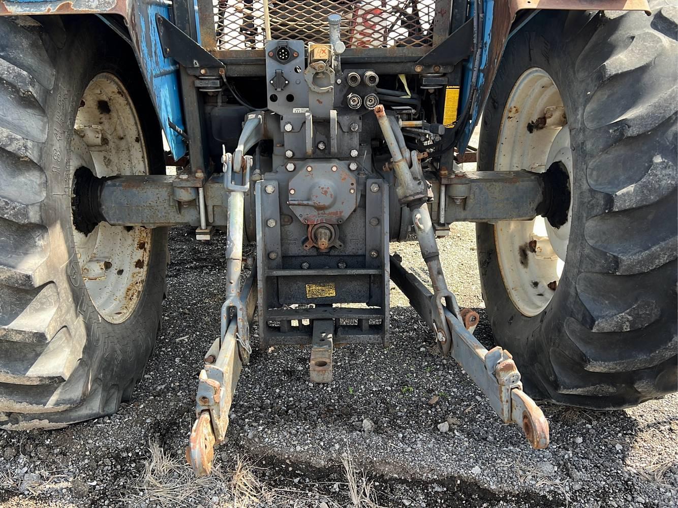 2000 New Holland TL90 Ag Tractor