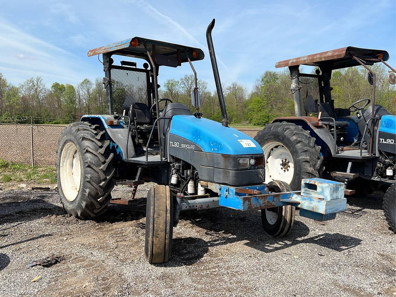 2000 New Holland TL 90 Ag Tractor