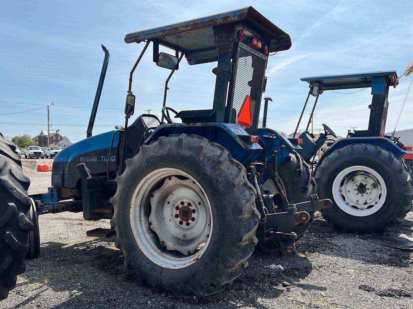 2000 New Holland TL 90 Ag Tractor