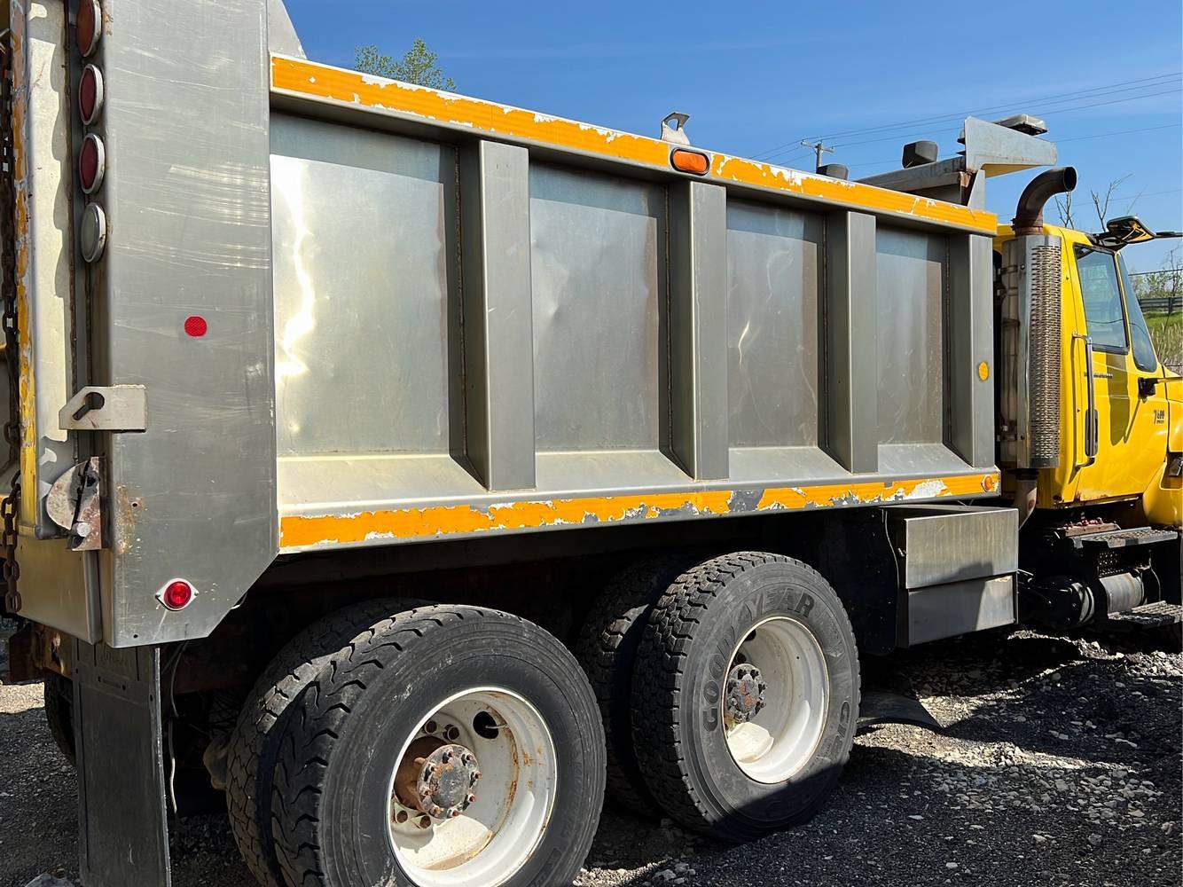 2007 International 7400 Dump Truck