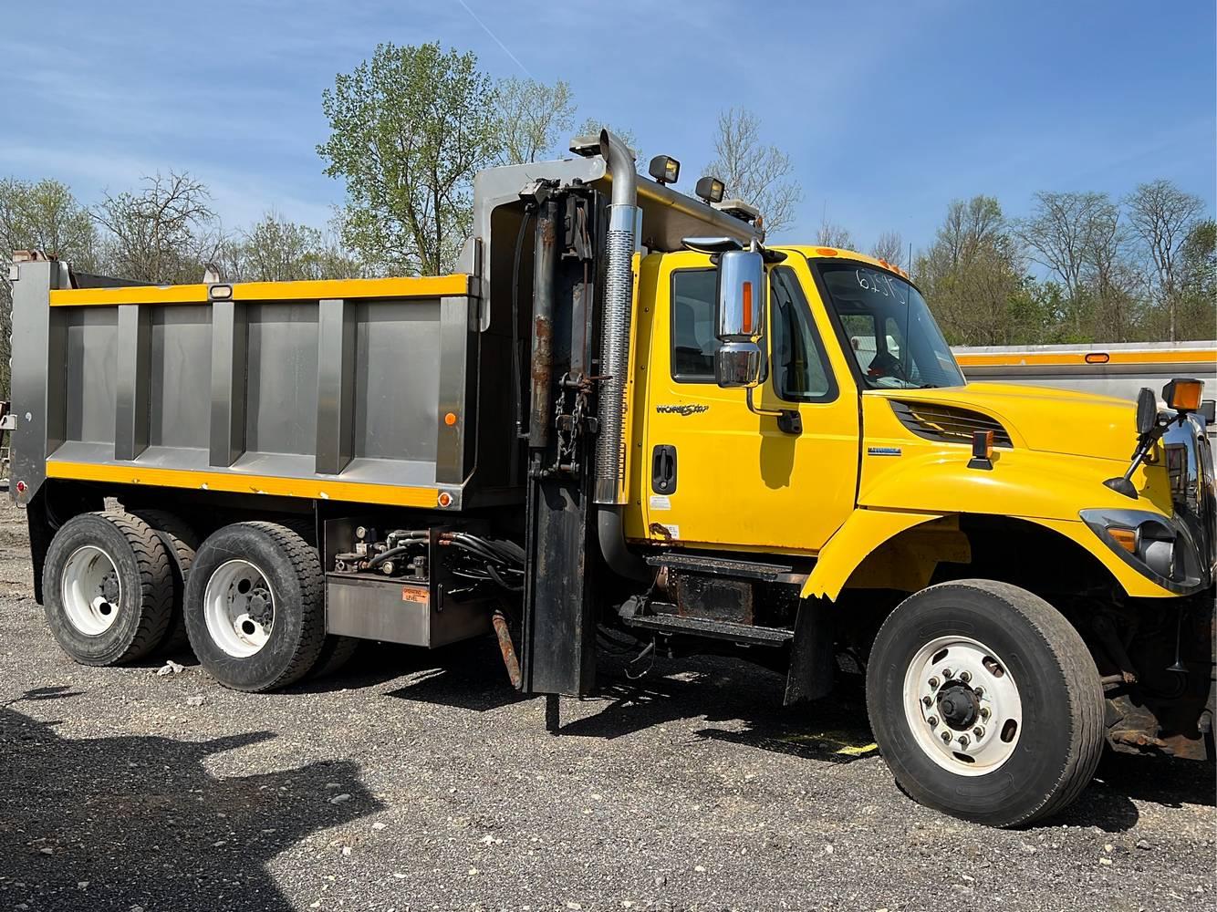 2008 International 7400 Dump Truck