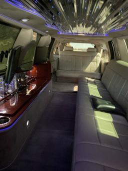 2011 Lincoln Navigator LCW  10 Passenger Limousine