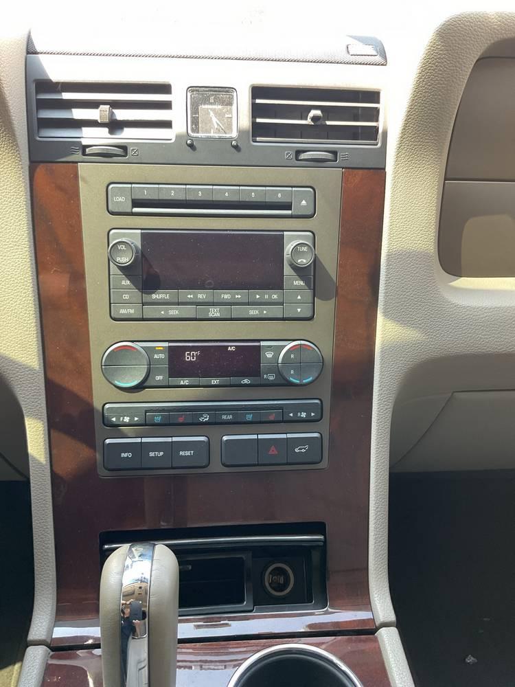 2011 Lincoln Navigator LCW  10 Passenger Limousine