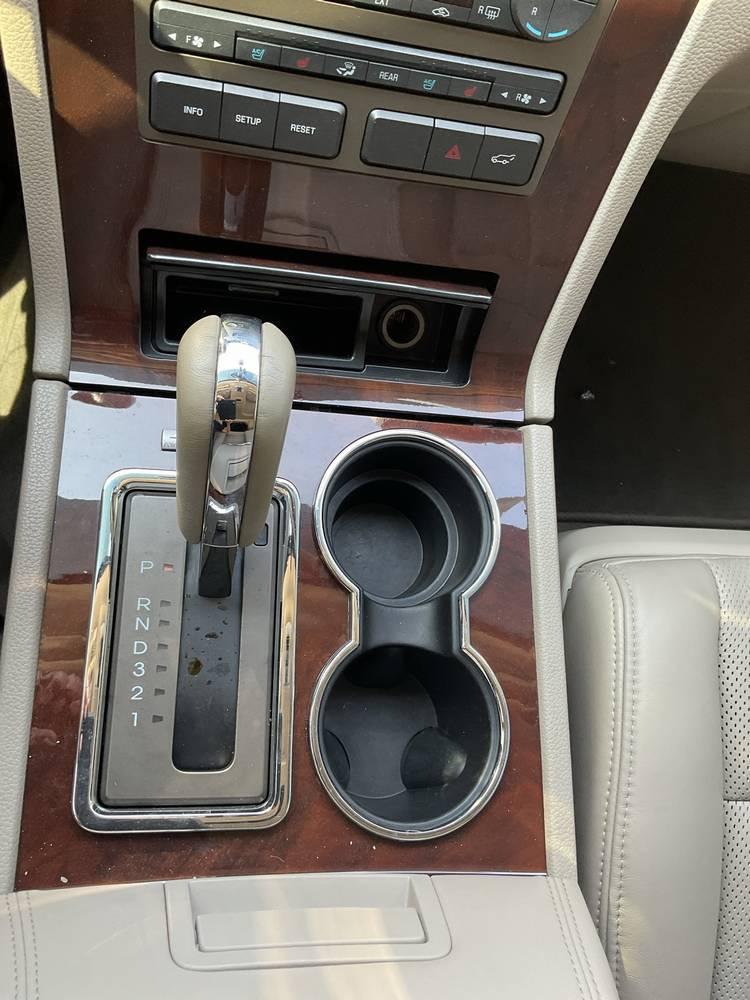 2011 Lincoln Navigator LCW  10 Passenger Limousine