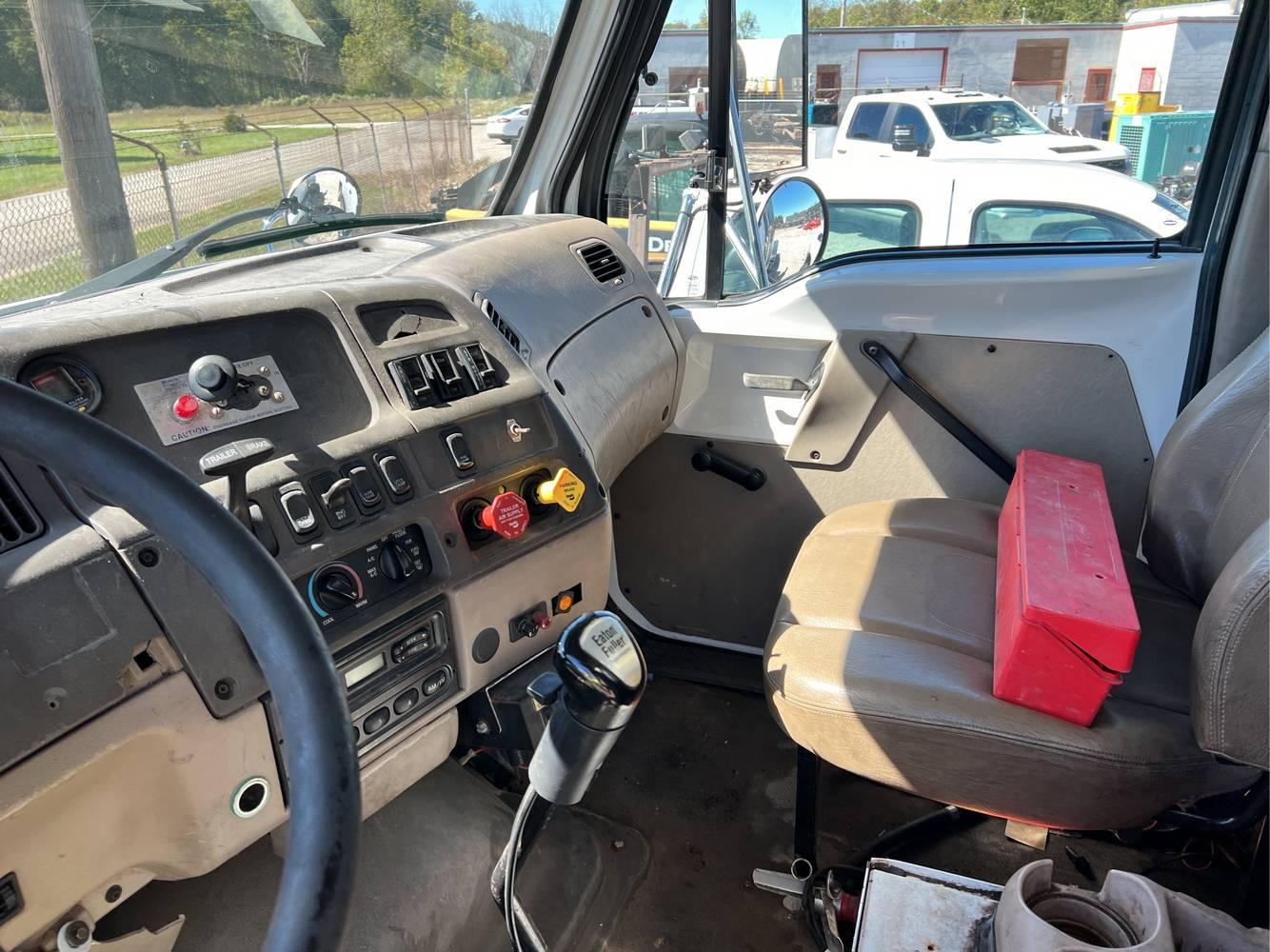 2004 Sterling A9500 Day Cab Truck Tractor