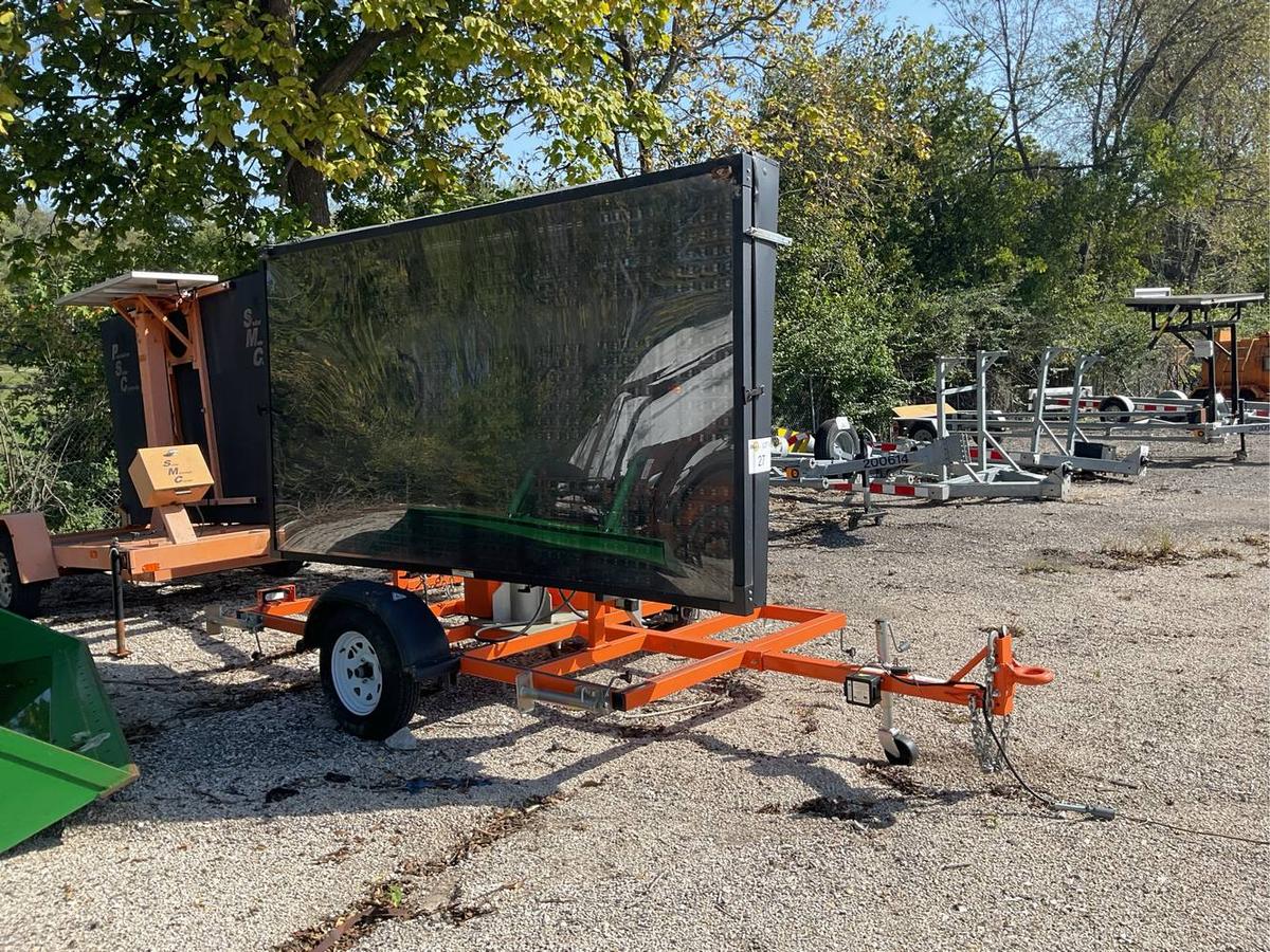 2022 Wanco Trailer Mounted Solar Message Board