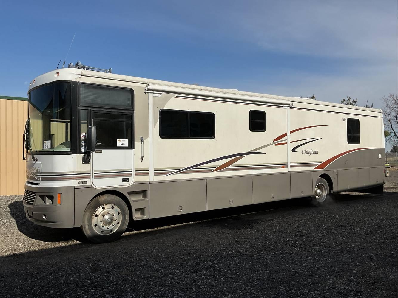 2002  Winnebago  Chieftain  Motorhome