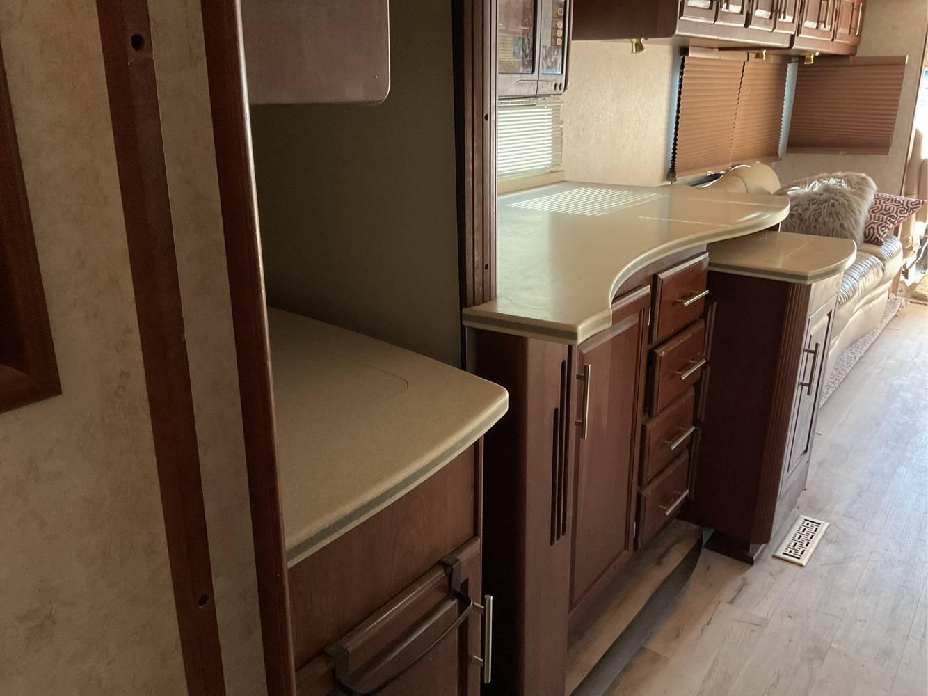 2002  Winnebago  Chieftain  Motorhome