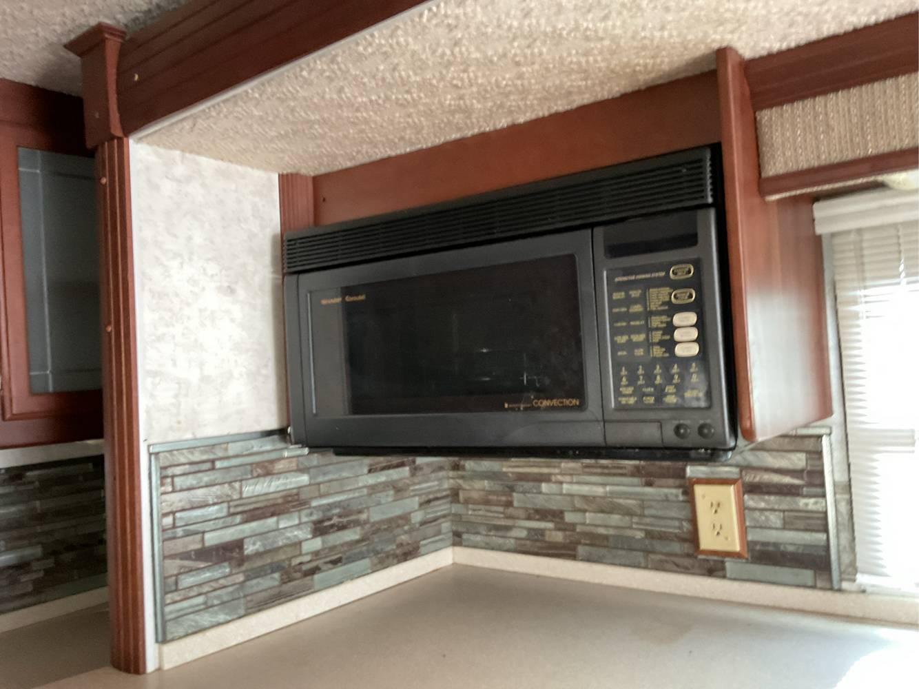 2002  Winnebago  Chieftain  Motorhome