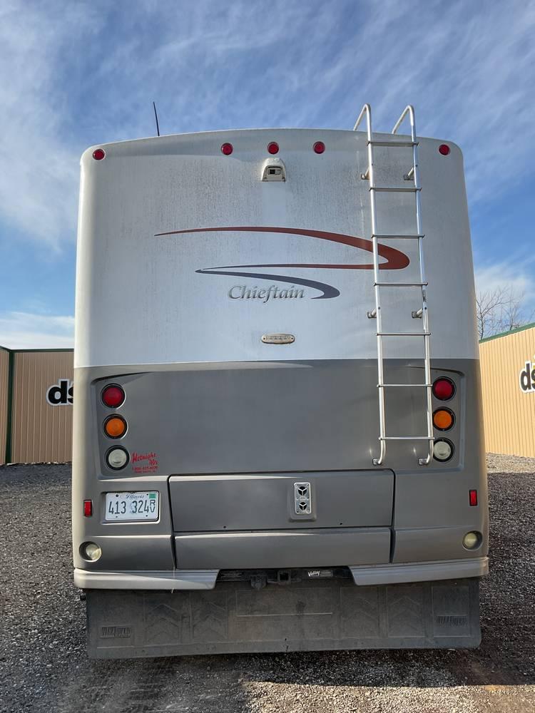2002  Winnebago  Chieftain  Motorhome
