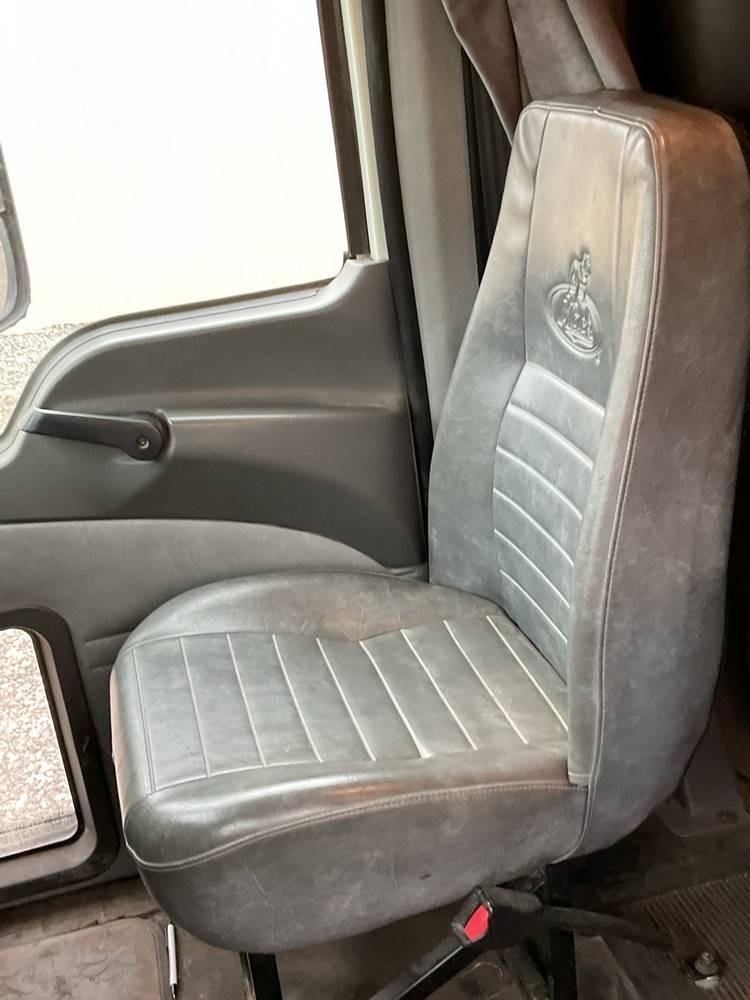 2014  Mack  CXU 613 (Pinnacle)  Sleeper Truck Tractor