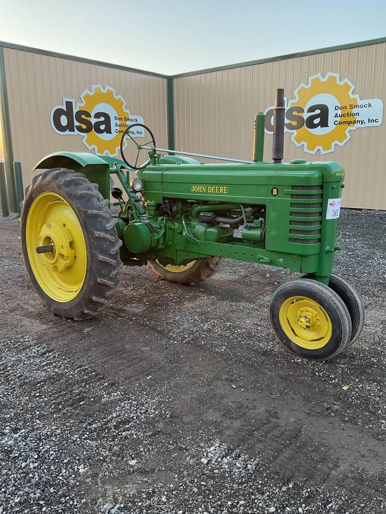 1951  John Deere  B  Ag Tractor
