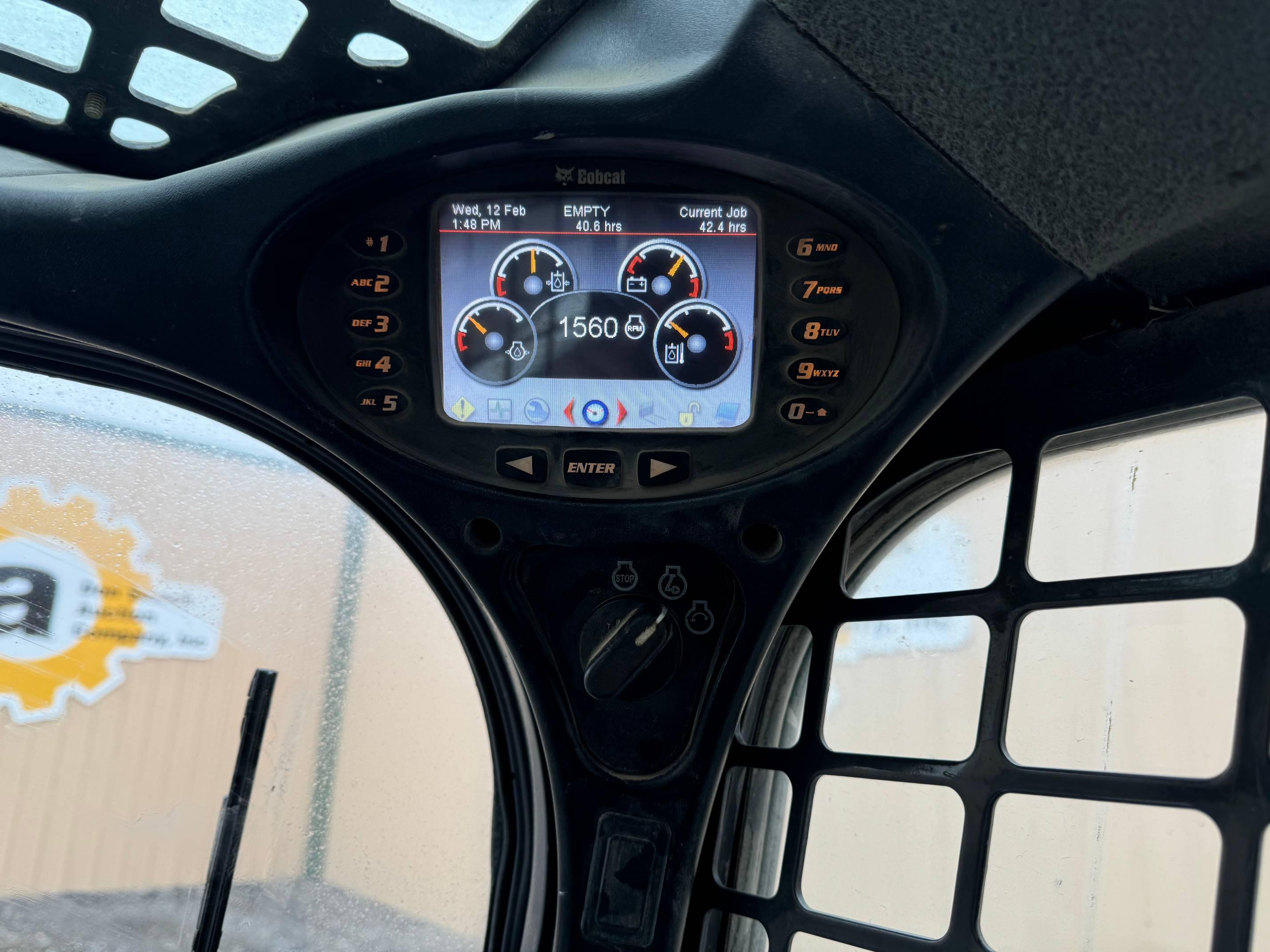 2014  Bobcat  T770  Rubber Track Skid Loader