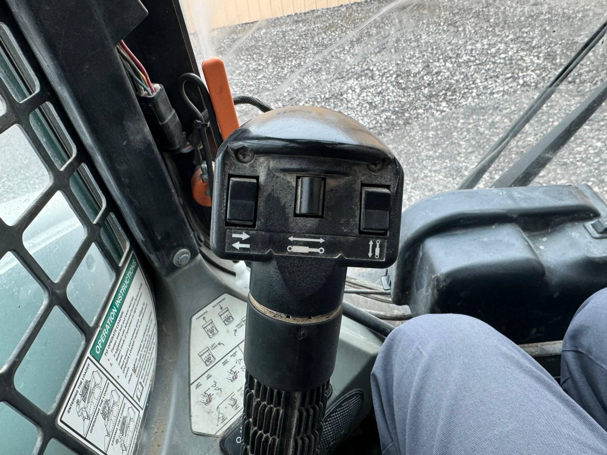 2014  Bobcat  T770  Rubber Track Skid Loader