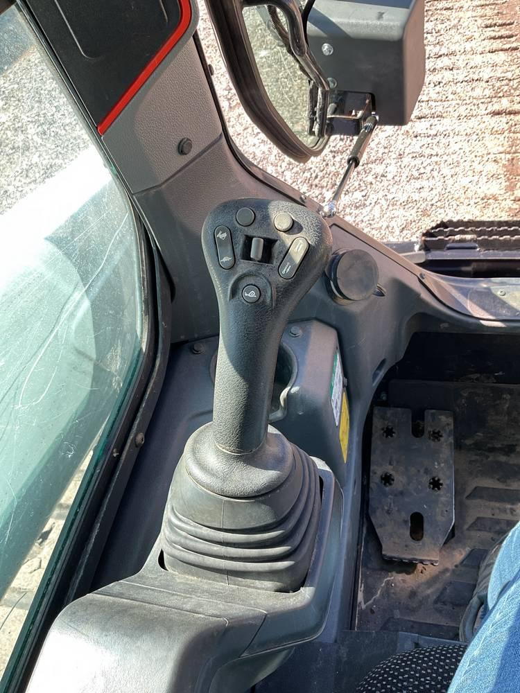 2021  Bobcat  T66  Track Skid Loader