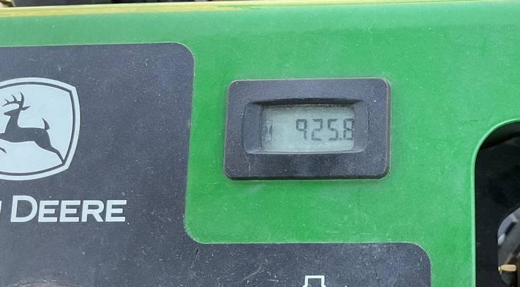 John Deere  652R QT  Stand On Mower