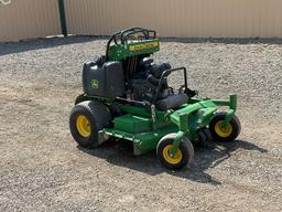 John Deere  652R QT  Stand On Mower