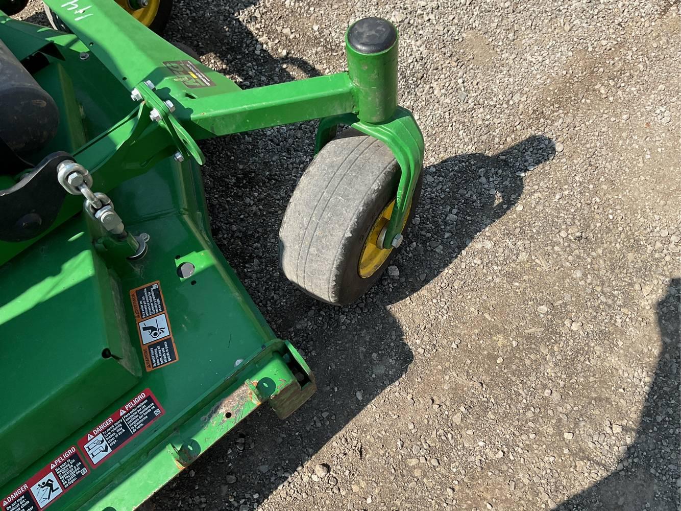 John Deere  652R QT  Stand On Mower