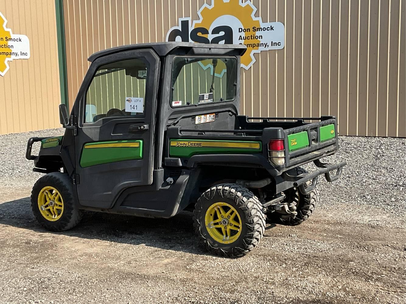John Deere  XUV835M  Gator