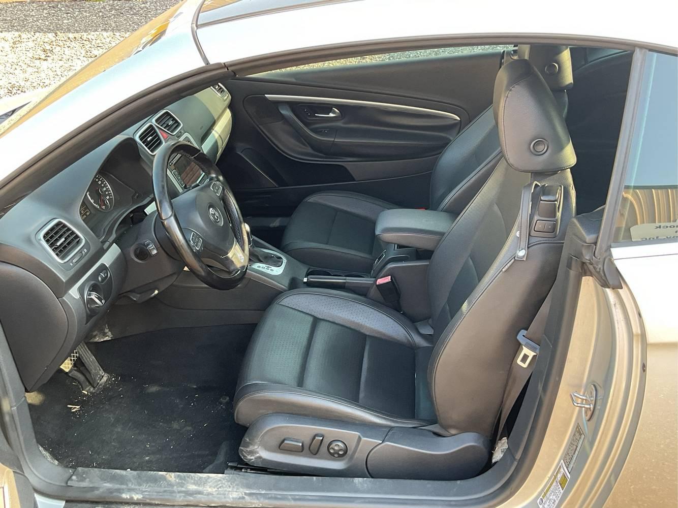 2012  Volkswagon  EOS  Car