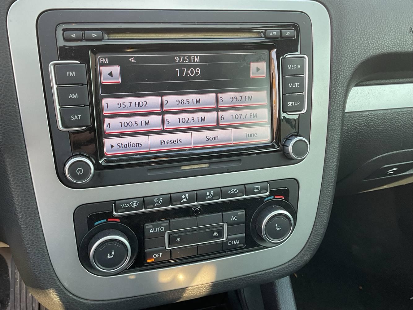 2012  Volkswagon  EOS  Car