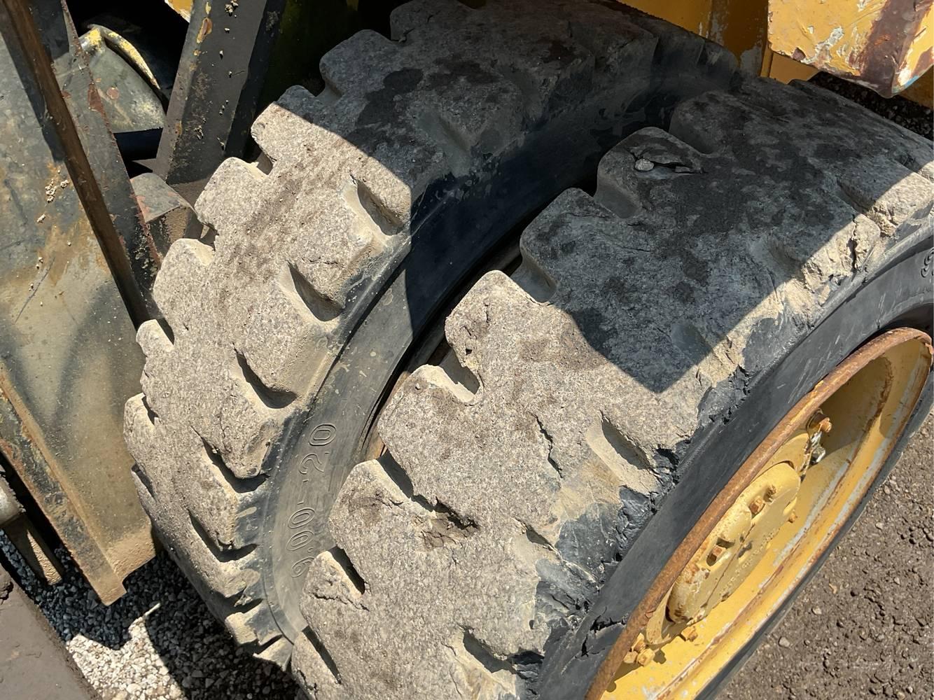 Clark  C500YS 25,000#  Rough Terrain Forklift