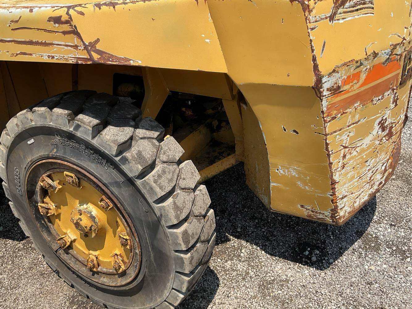 Clark  C500YS 25,000#  Rough Terrain Forklift
