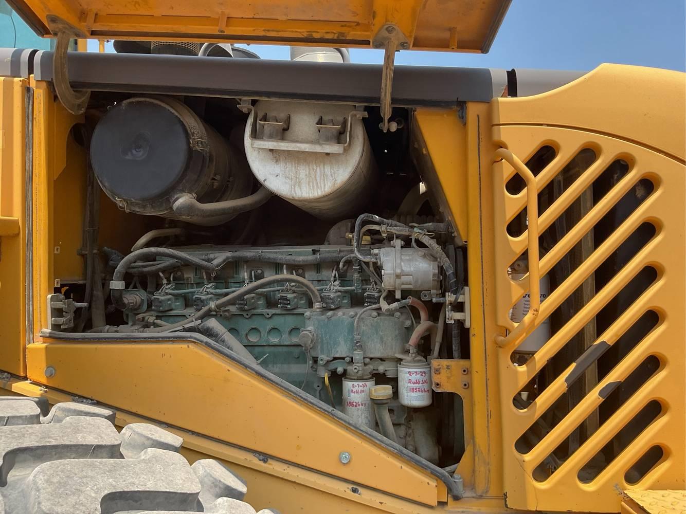 Volvo  L110E  Rubber Tired Loader