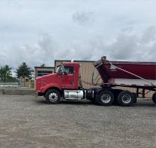 2007 Kenworth T800 Day Cab Truck Tractor